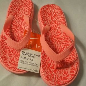 Girls Nike Solay Thong Coral Print Sandals Sz 1Y